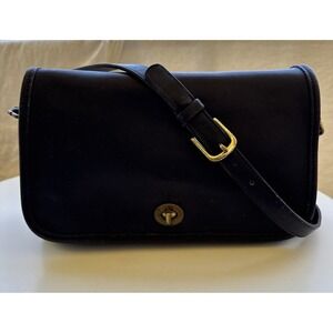 VTG Coach Pocket Purse Black Leather Flap Turn Lock Crossbody 09D-9812